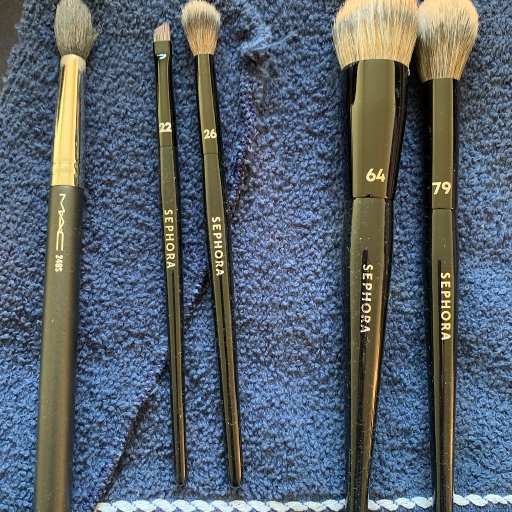 Makeup Bundle - Picture 1 of 12